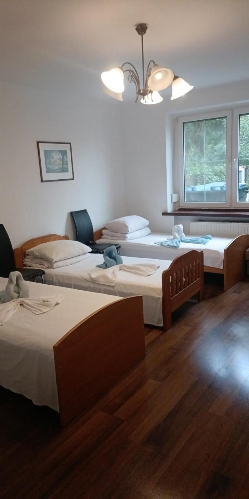 Ночлеги - Hostel Tarnowo Podgórne Εξωτερικό φωτογραφία